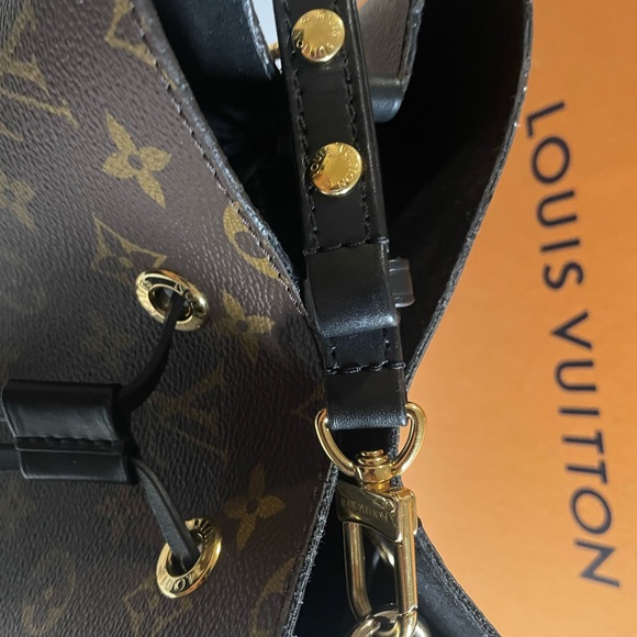 SOLD ❌Authentic Louis Vuitton NéoNoé MM - Picture 5 of 15